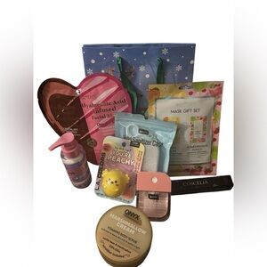 What’s in the Skincare and Beauty Gift Bag?